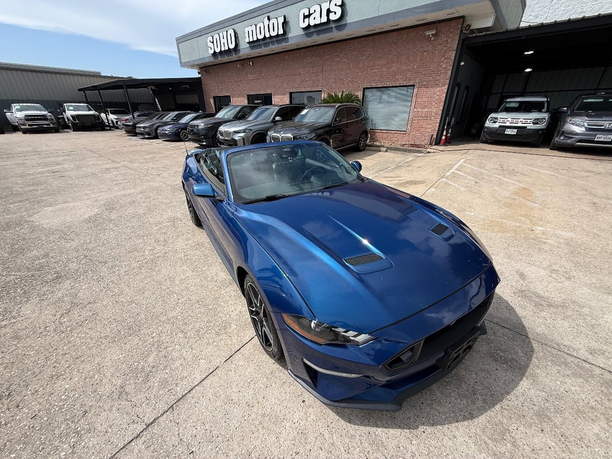 Used 2023 Ford Mustang Premium RWD image 30