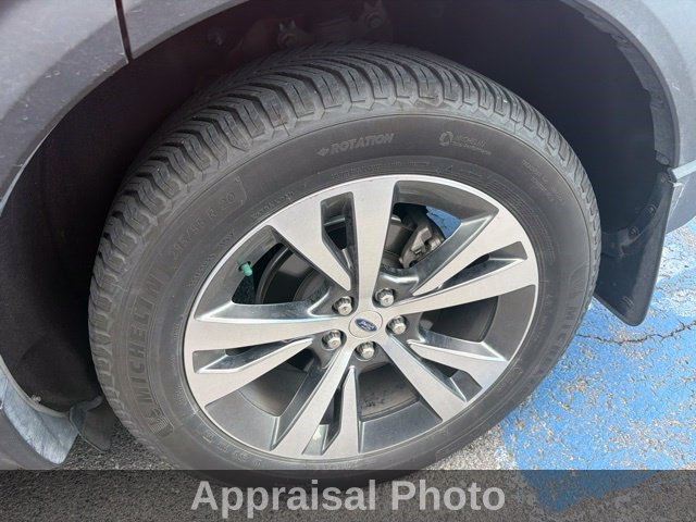 Used 2020 Ford Explorer Platinum w/ Premium Technology Package AWD/4WD image 2