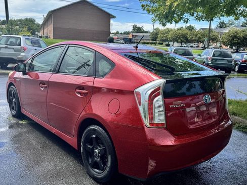 Used 2013 Toyota Prius Four image 8
