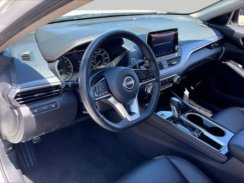 Certified 2024 Nissan Altima 2.5 SR FWD image 17