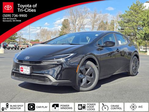 New 2026 Toyota Prius LE image 1