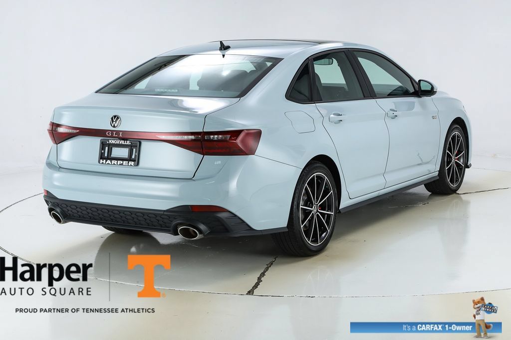Used 2025 Volkswagen Jetta GLI Autobahn FWD image 9
