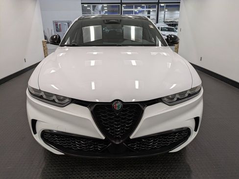 Used 2024 Alfa Romeo Tonale Veloce image 2