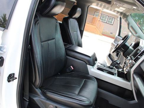 Used 2018 Ford F150 Lariat w/ Equipment Group 502A Luxury AWD/4WD image 24