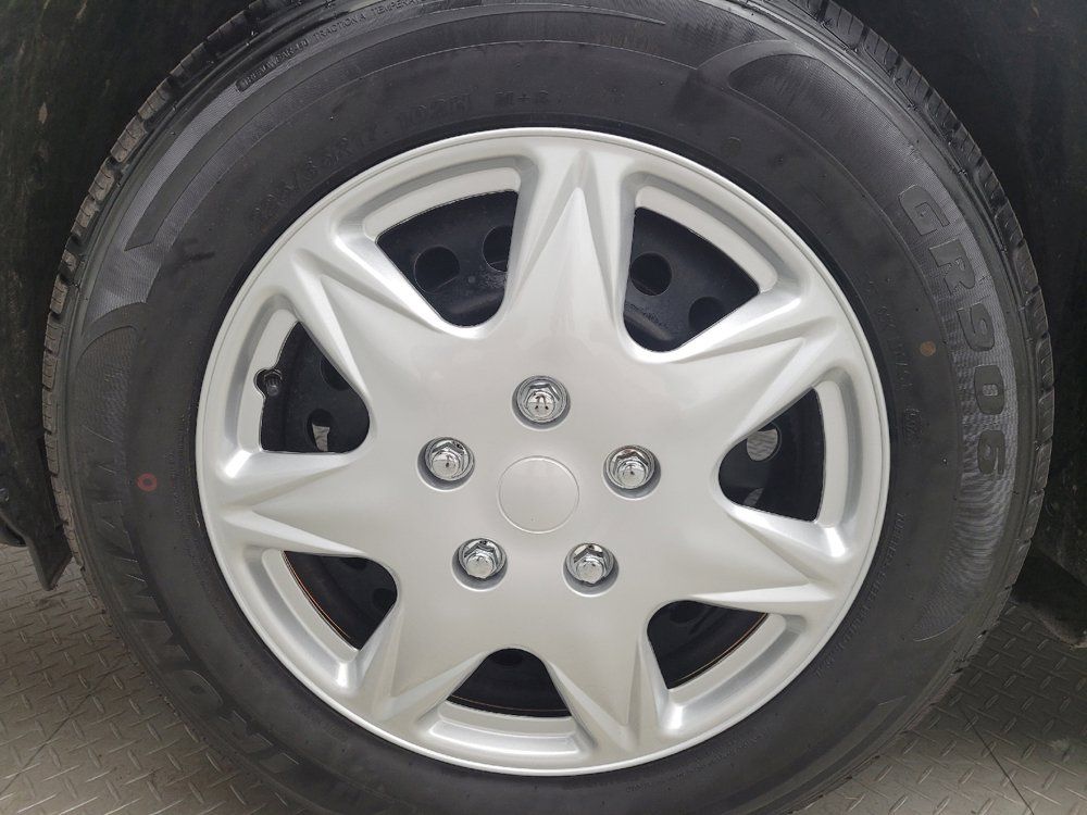 Used 2015 Nissan Rogue S AWD/4WD image 31