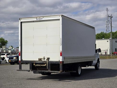 Used 2016 Ford E-350 and Econoline 350 Super Duty RWD image 13
