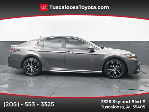 Used 2024 Toyota Camry SE w/ Convenience Package FWD image 1