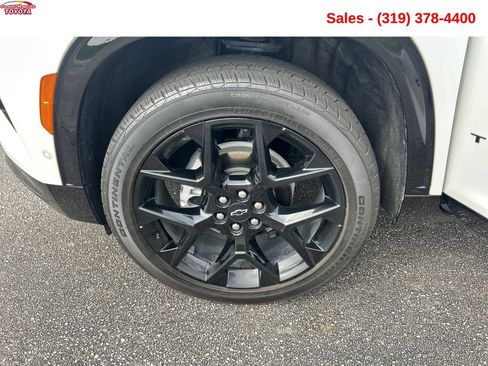 Used 2024 Chevrolet Traverse RS AWD/4WD image 24