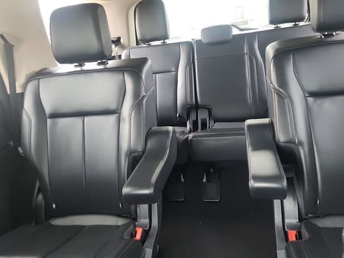 Used 2024 Ford Expedition XLT image 17