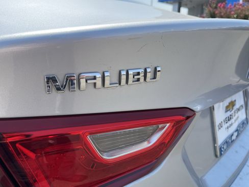 Used 2018 Chevrolet Malibu Hybrid w/ Driver Confidence Package FWD image 29