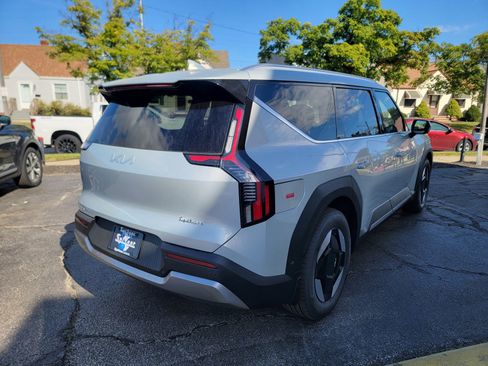 New 2026 Kia EV9 Wind image 5