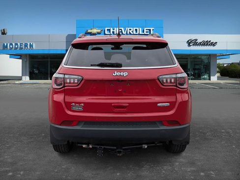 Used 2018 Jeep Compass Latitude w/ Popular Equipment Group image 4