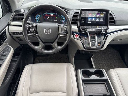 Used 2023 Honda Odyssey Touring image 10