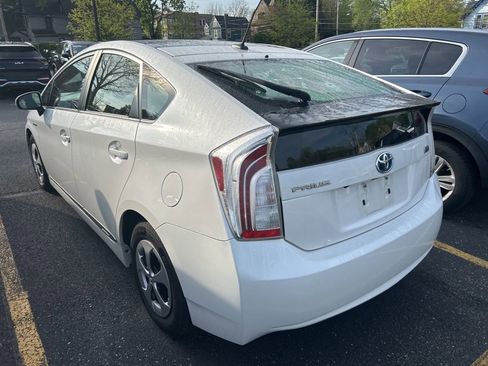 Used 2012 Toyota Prius Four w/ Deluxe Solar Roof Pkg FWD image 8