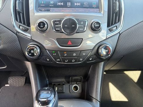 Used 2017 Chevrolet Cruze LT w/ Sun And Sound Package FWD image 12