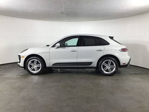Certified 2023 Porsche Macan Turbo AWD/4WD image 4