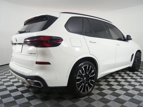 Used 2024 BMW X5 xDrive40i w/ M Sport Package AWD/4WD image 5