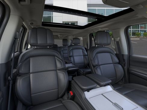 New 2025 Lincoln Navigator L Reserve image 10