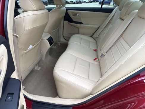 Used 2015 Toyota Camry XLE w/ Moonroof Package image 15