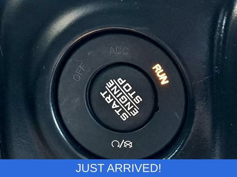 Used 2022 Jeep Wrangler Unlimited Sport AWD/4WD image 22