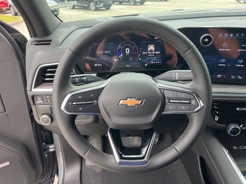 New 2026 Chevrolet Suburban Premier image 21