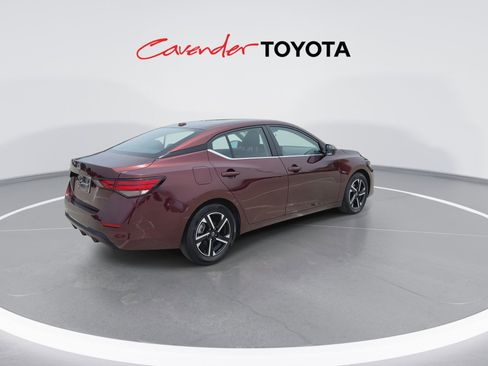 Used 2025 Nissan Sentra SV FWD image 8