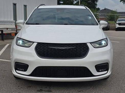 Used 2022 Chrysler Pacifica Touring-L w/ S Appearance Package FWD image 8