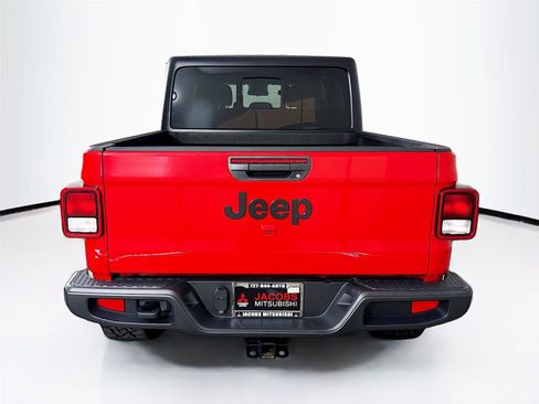 Used 2024 Jeep Gladiator Sport image 6