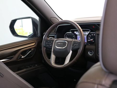 Used 2021 GMC Yukon Denali w/ Denali Ultimate Package AWD/4WD image 47