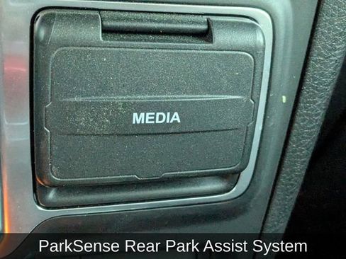 Used 2024 Jeep Wrangler Willys image 27