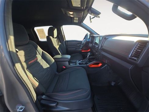 Used 2023 Nissan Frontier PRO-4X w/ Technology Package image 15