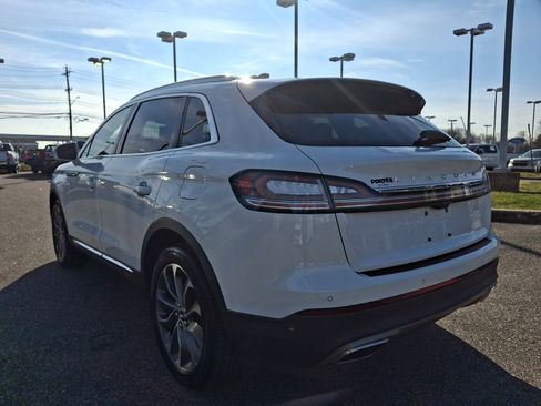 Used 2022 Lincoln Nautilus Reserve w/ Equipment Group 201A image 8