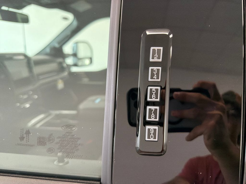 New 2026 Ford F250 Platinum AWD/4WD image 10