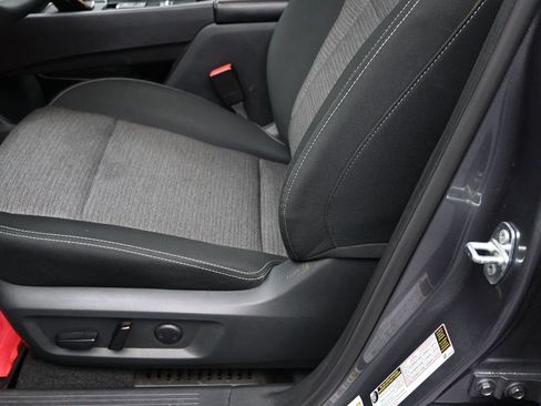 Used 2023 Nissan Rogue SV image 14