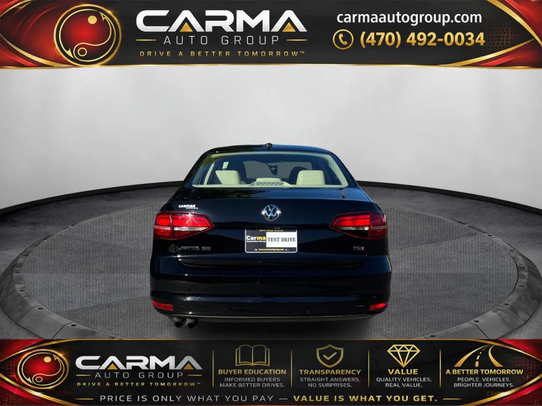 Used 2017 Volkswagen Jetta SE FWD image 4