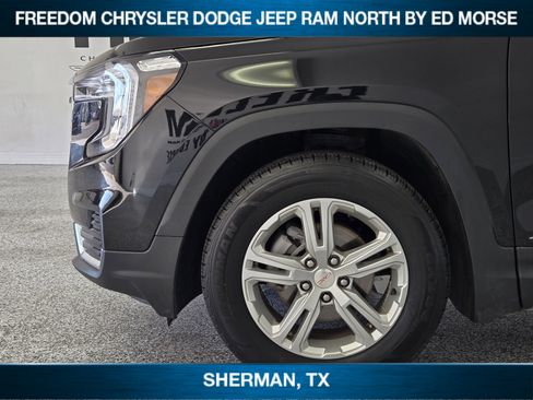 Used 2024 GMC Terrain SLE image 6