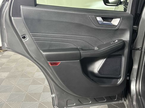 Used 2025 Ford Escape SE FWD image 24