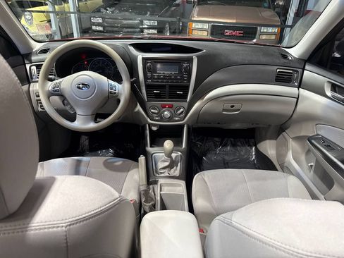 Used 2011 Subaru Forester 2.5X Premium w/ All-Weather Pkg AWD/4WD image 12