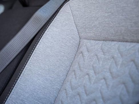 Used 2023 Chevrolet Equinox LT image 29