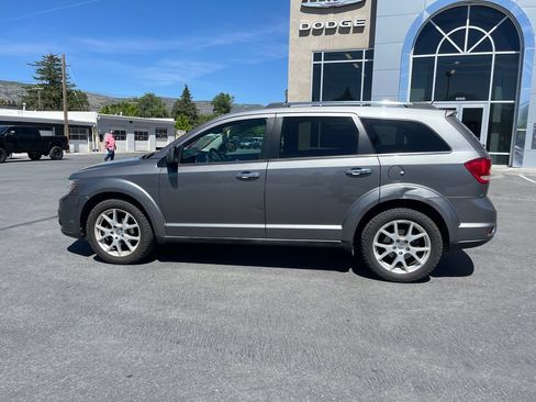 Used 2012 Dodge Journey Crew w/ Flexible Seating Group AWD/4WD image 8