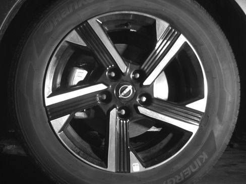 Used 2025 Nissan Sentra SV FWD image 12