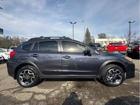 Used 2016 Subaru Crosstrek 2.0i Premium image 9
