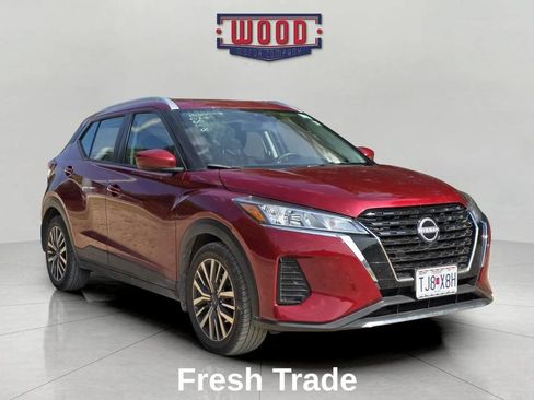 Used 2023 Nissan Kicks SV FWD image 1