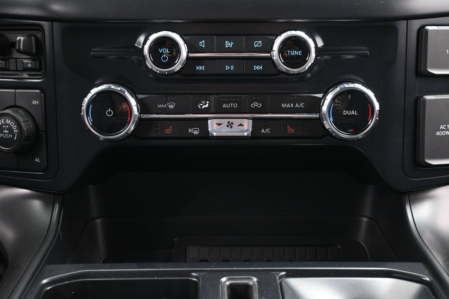 Used 2024 Ford F150 XLT w/ Equipment Group 302A MID AWD/4WD image 39