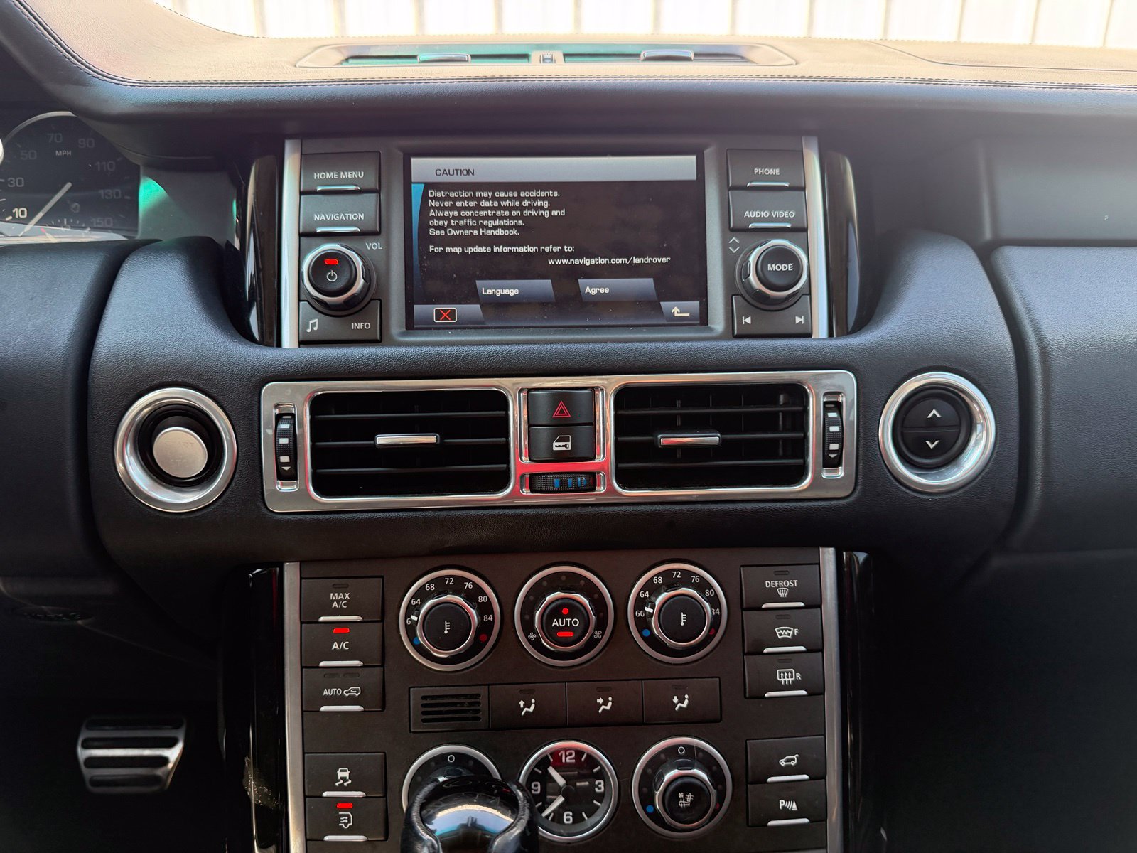Used 2012 Land Rover Range Rover Supercharged AWD/4WD image 15