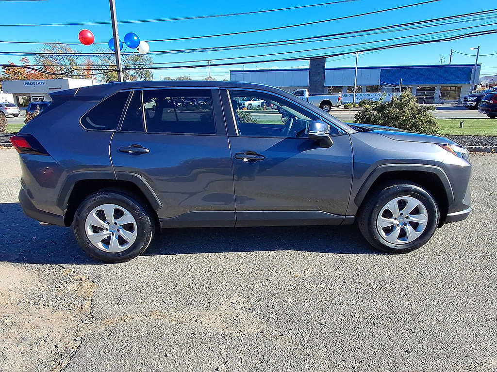 Used 2025 Toyota RAV4 LE AWD/4WD image 32