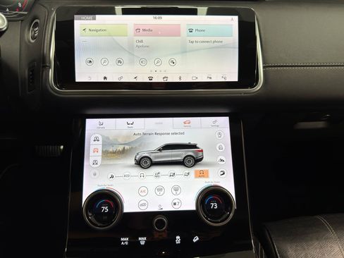 Used 2018 Land Rover Range Rover Velar AWD/4WD image 20