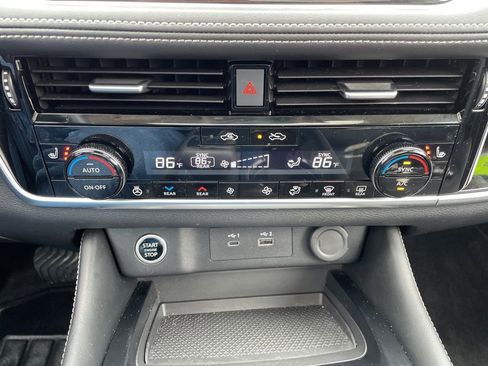 Used 2023 Nissan Rogue SL w/ SL Premium Package image 22