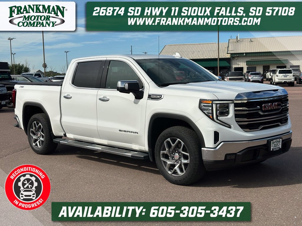 Used 2023 GMC Sierra 1500 SLT w/ SLT Premium Package AWD/4WD image 1