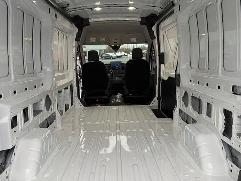 New 2026 Ford Transit 250 148 Medium Roof image 20